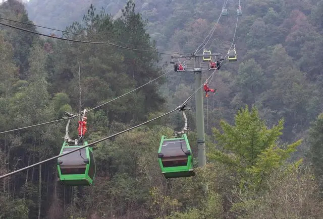 f7246b600c338744f100bff5cd6f36f7d52aa0e5 f7246b600c338744f100bff5cd6f36f7d52aa0e5